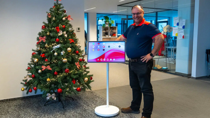 THOMSON Go Plus Pro FHD: tablet, televízor aj videokonferenčný nástroj v jednom