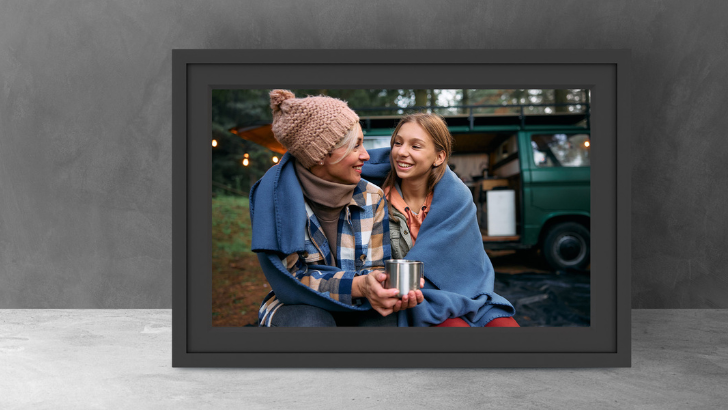 THOMSON F10 Smart Photo Frame: Μοιράσου τις στιγμές σου… έξυπνα!