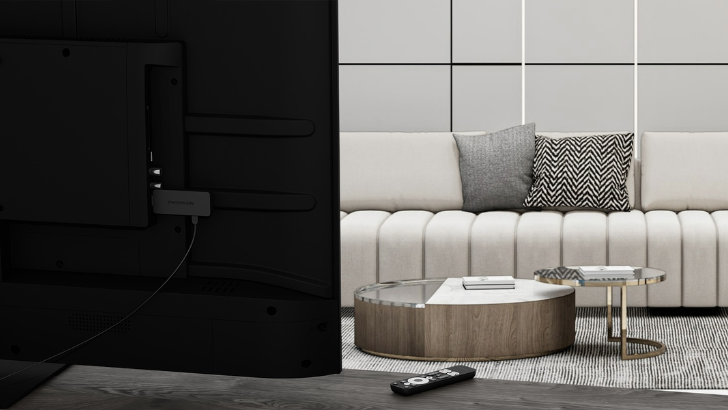 Trasforma la tua TV con questa chiavetta di Google con Netflix, Prime, Disney+ e assistente vocale in maxi sconto per poco