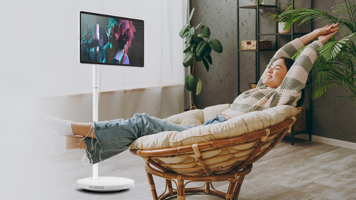 THOMSON Go Plus Pro UHD, la pantalla portátil con ruedas que quiere es